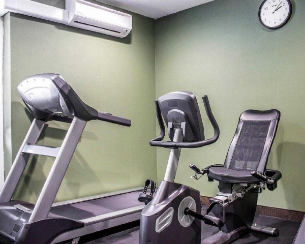 Days Inn by Wyndham Brooklyn Borough Park image 21