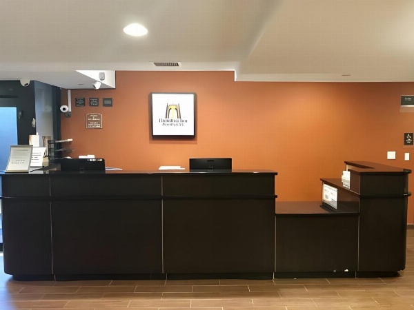 Days Inn by Wyndham Brooklyn Borough Park image 5